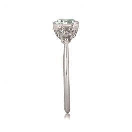 Fancy Green Diamond Ring