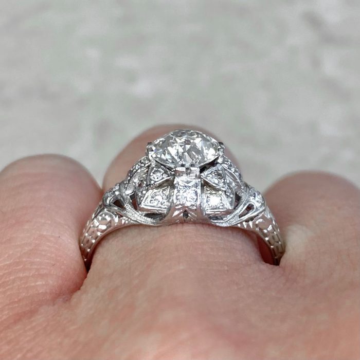 Diamond Decorated Mounting Vintage Platinum Engagement Ring 14146 F3